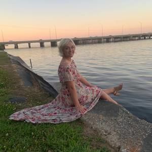 Meet your Posher, Fallon